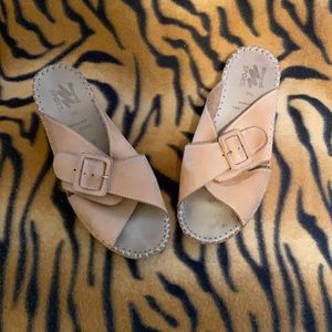 Hand stitched native like sandal made in Brazil